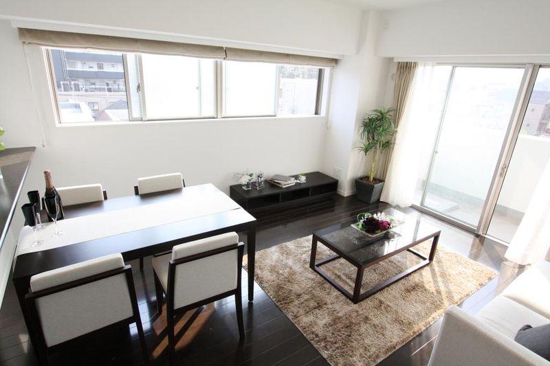 Living. Spacious 2SLDK ・ 80 square meters more than floor plan of
