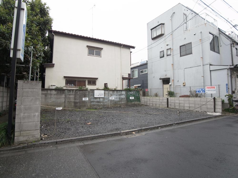 Local appearance photo. Local (11 May 2013) Shooting