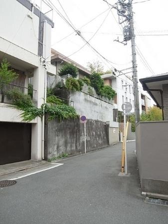 Local photos, including front road. Local (September 2013) Shooting