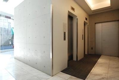 Other common areas. Hotel-like inner corridor design