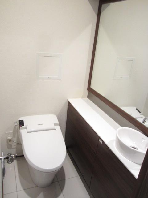 Toilet. Indoor (April 2013) Shooting
