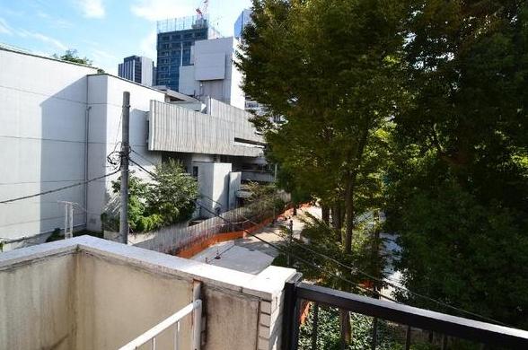View photos from the dwelling unit