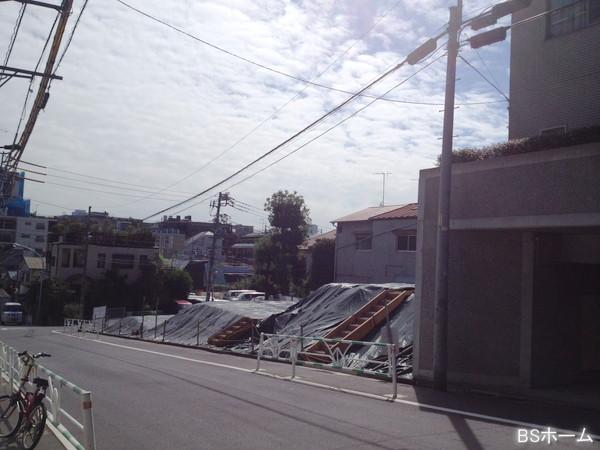 Local photos, including front road. Local (September 2013) Shooting