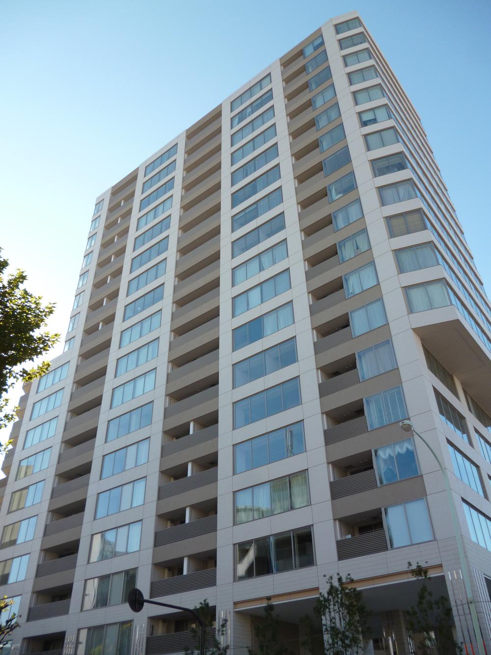 Local appearance photo. Local (11 May 2013) Shooting