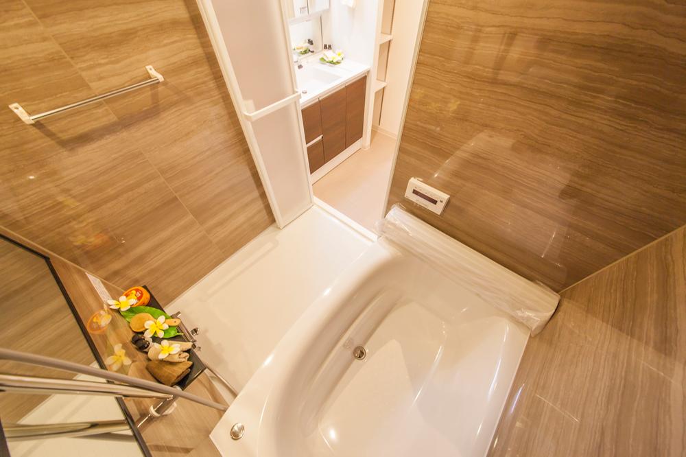 Bathroom. Indoor (12 May 2013) Shooting