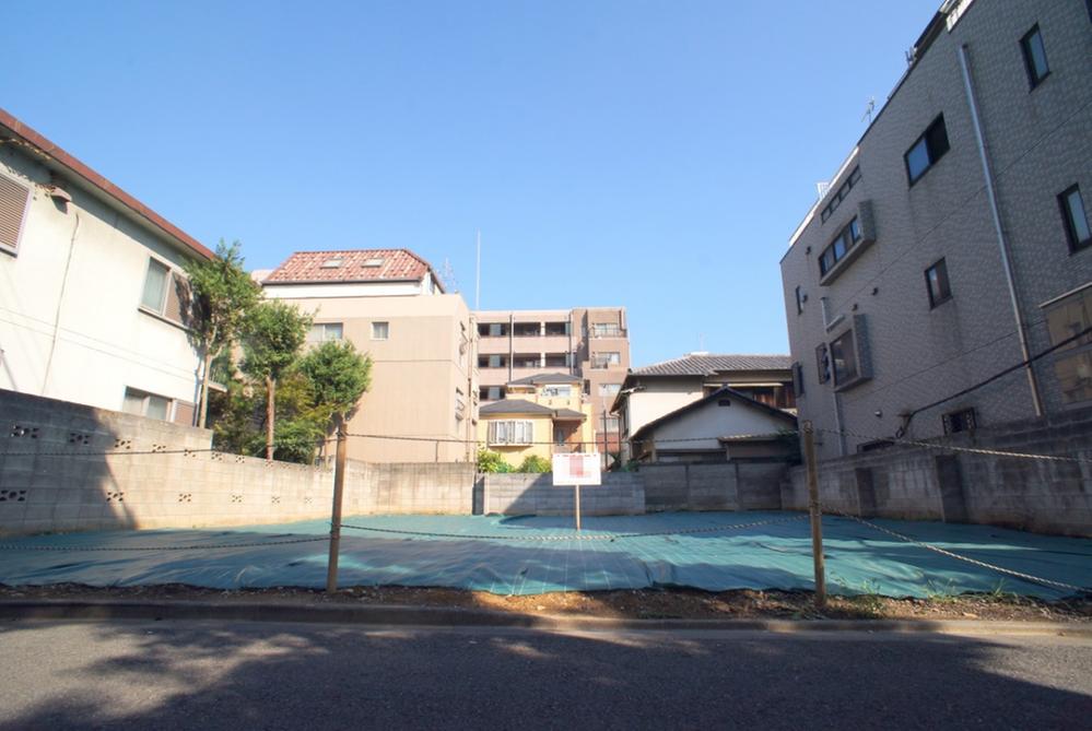 Local photos, including front road. Local (September 2013) Shooting