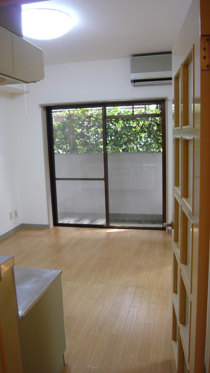 Living and room.  ☆ Sorting types because your family, Your brother, In Room share ☆ 
