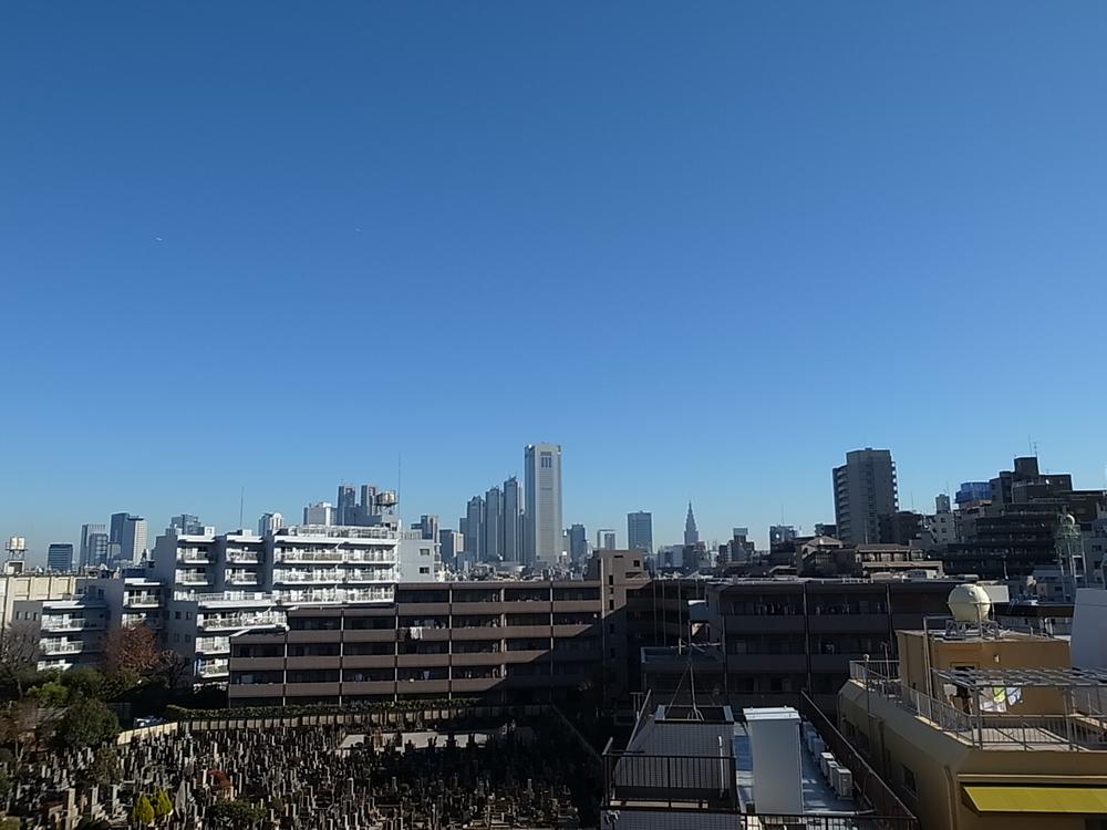 View photos from the dwelling unit. View from the site (December 2013) Shooting