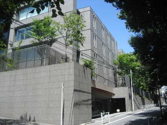 Local appearance photo. ◆ Building appearance