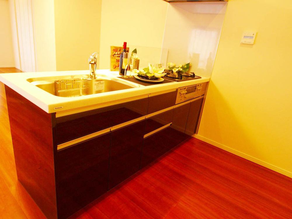 Kitchen. Indoor (12 May 2013) Shooting