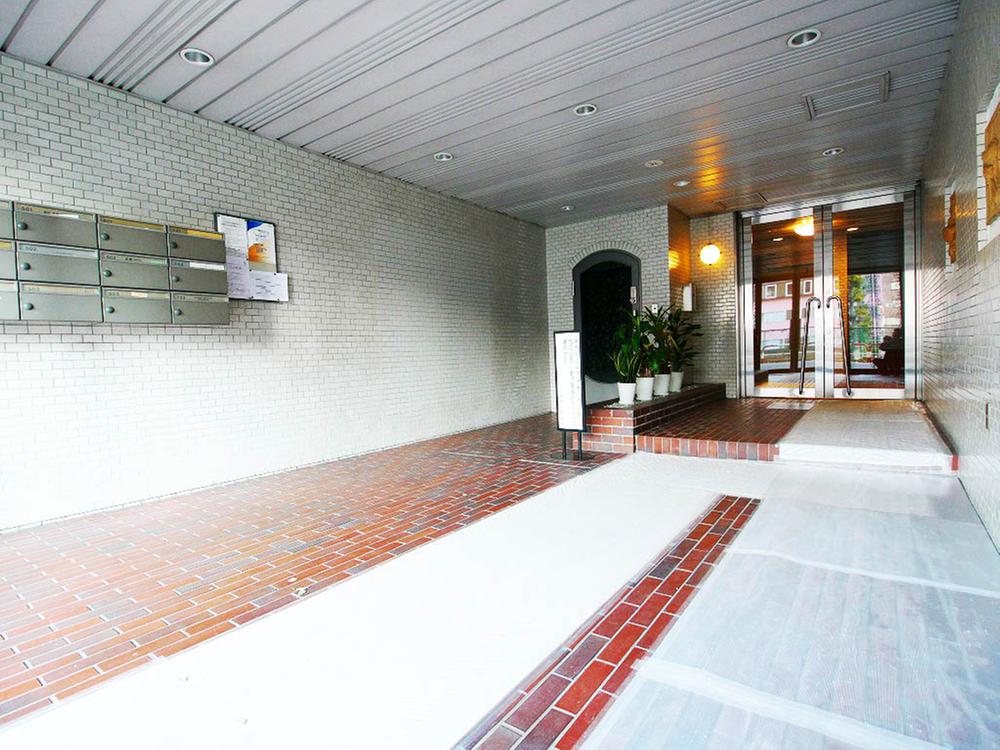 Entrance. Common areas (December 2013) Shooting