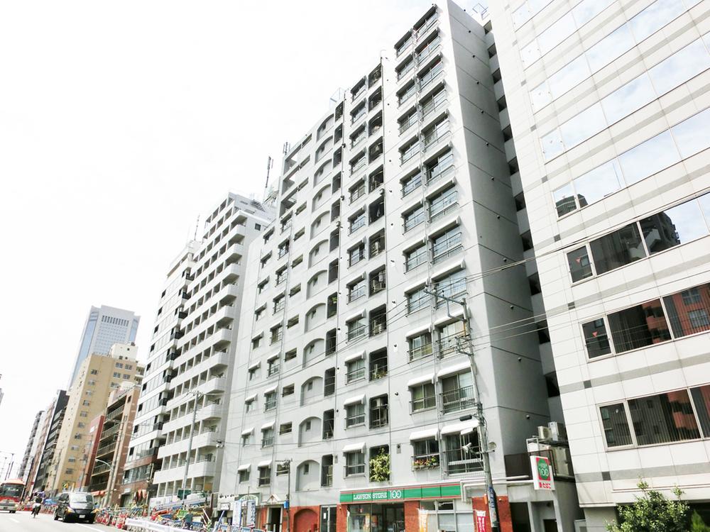 Local appearance photo. Yamate street, First floor Lawson 100 is in business. Local (July 2013) Shooting