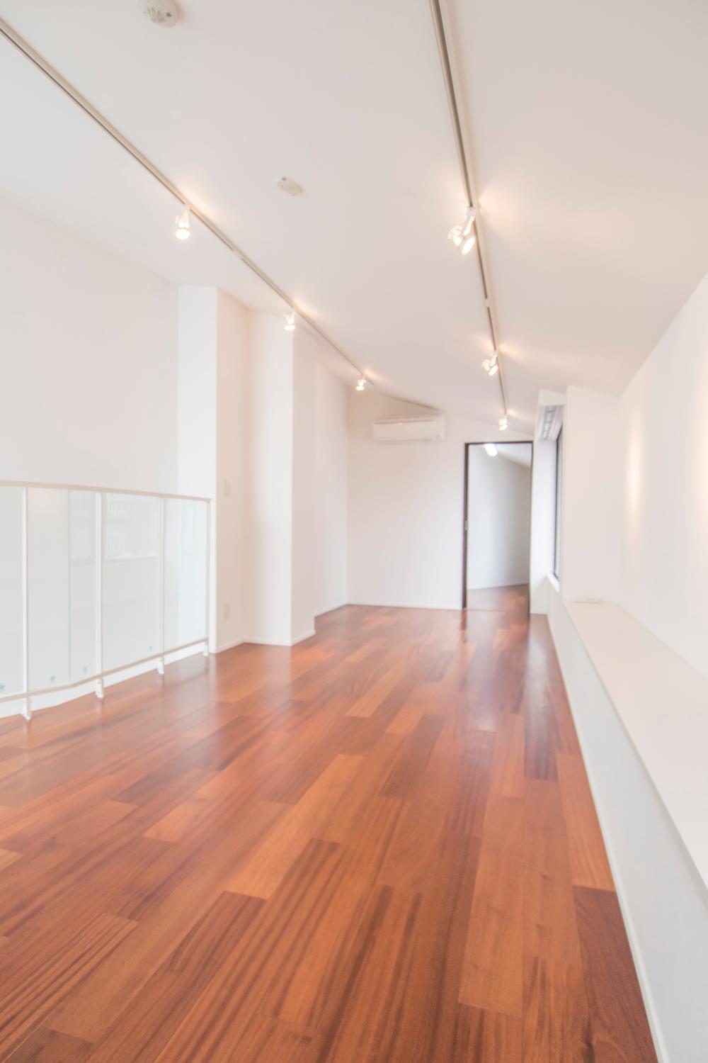 Other introspection. Indoor (11 May 2013) Shooting