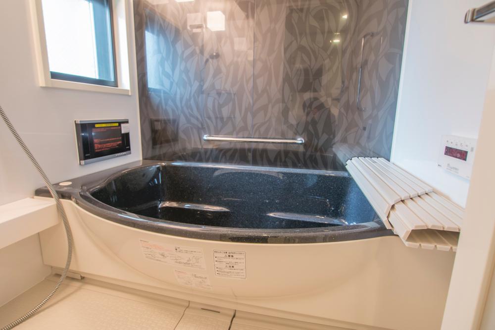 Bathroom. Indoor (11 May 2013) Shooting