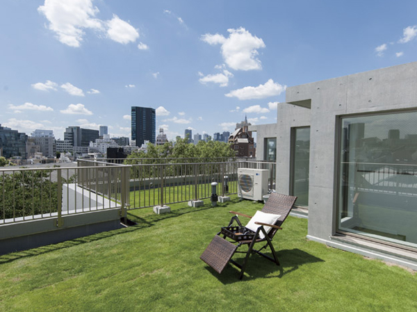 Room and equipment. Room and equipment