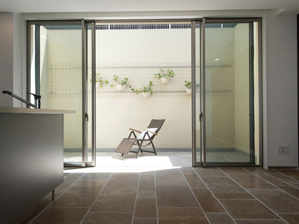 Room and equipment. Room and equipment