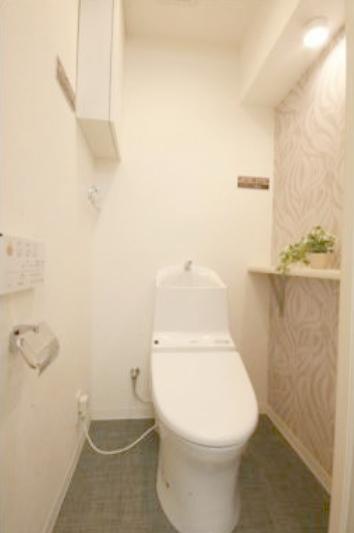 Toilet