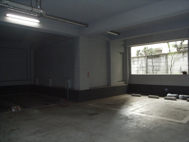 Parking lot