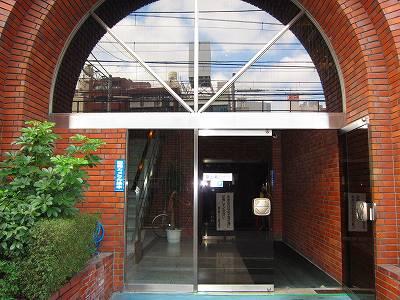Entrance. Common areas