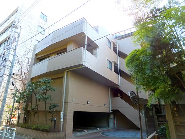 Local appearance photo. A quiet area that contains one from the street