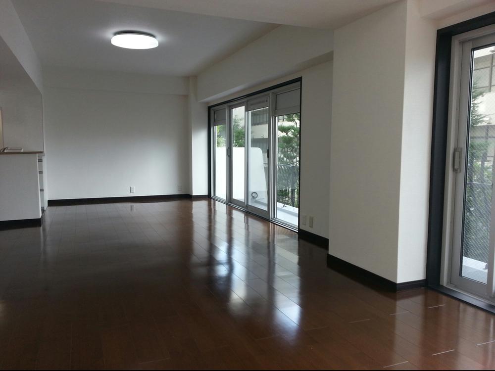 Living. 22 Pledge of spacious LDK