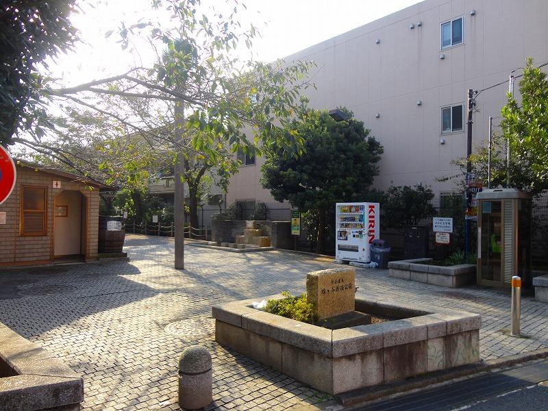 park. 500m to Hatagaya Shindo park