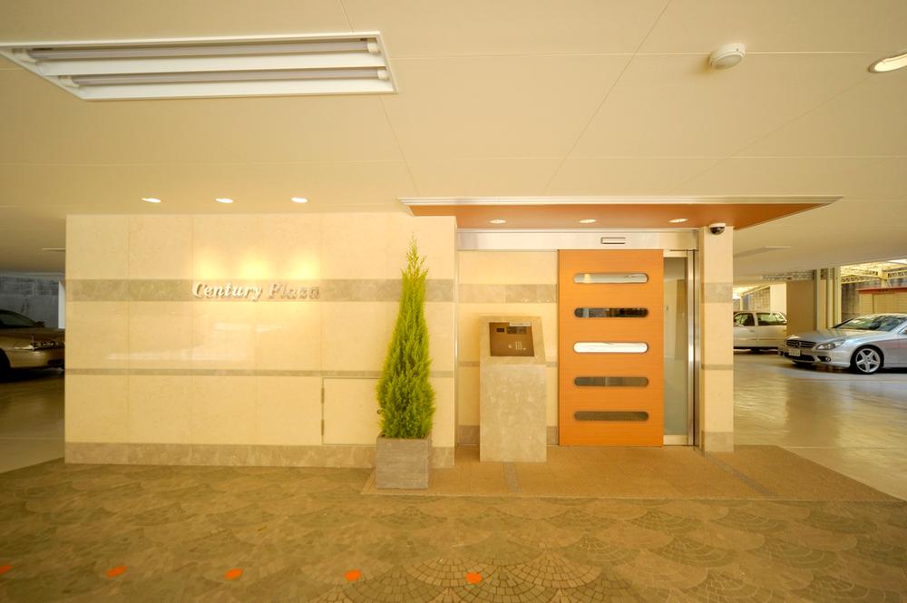 Entrance. Crime prevention is also safe in the auto-lock entrance.