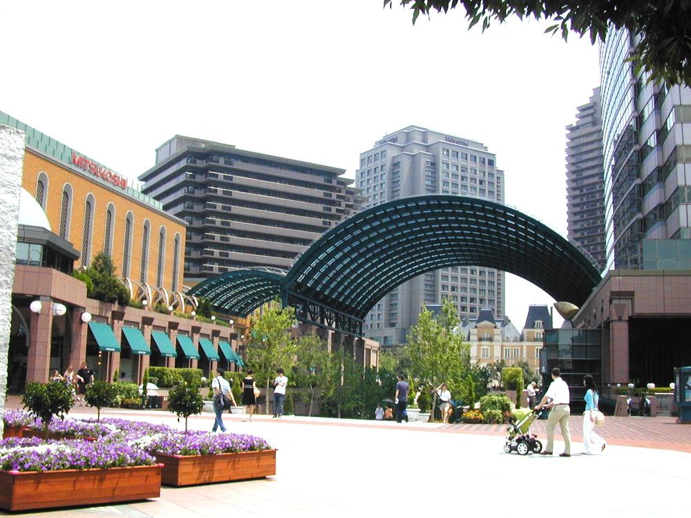 Shopping centre. Including the 900m Mitsukoshi Ebisu to Ebisu Garden Place, Tokyo Metropolitan Museum of Photography, The Westin Tokyo, Restaurant, Popular spots such as the variety of facilities K-POP Theater are aggregated