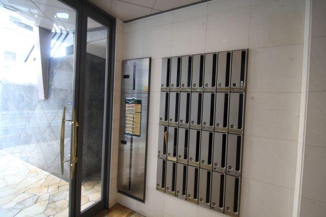 Other common areas. Home delivery locker and post