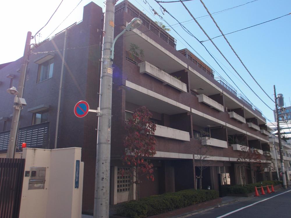Local appearance photo. Local (2013 November shooting)