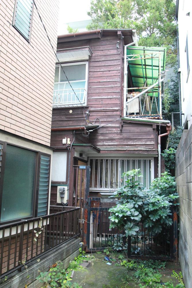 Local land photo. Good access to the city center.