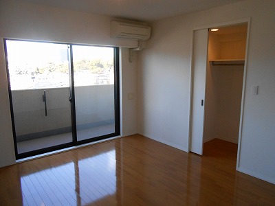 Other room space. ※ Walk-in closet