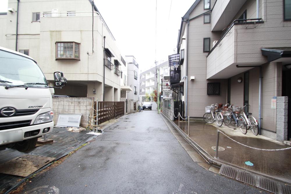 Local photos, including front road. From the corner portion toward the south we are living