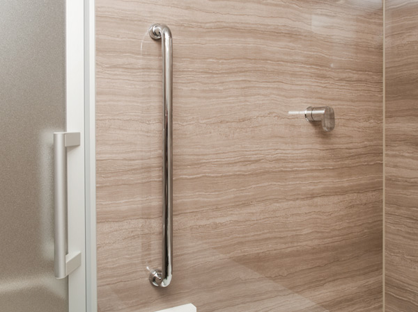 Other.  [handrail / Handrail mounting base reinforcement] With consideration to safety, Handrail in the bathroom and toilet, It has been made handrail mounting base reinforcement in the front door and hallway. For the less likely an accident and support operation, Is a specification-friendly people who live.  ※ Handrail mounting base reinforcement part only. (Same specifications)