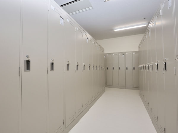 Other.  [trunk room] Ensure the trunk room on the first floor basement. A maximum ceiling height 2400mm, Also it fits comfortably thing with a golf bags and skis, such as your length. (Same specifications) ※ C-1, C