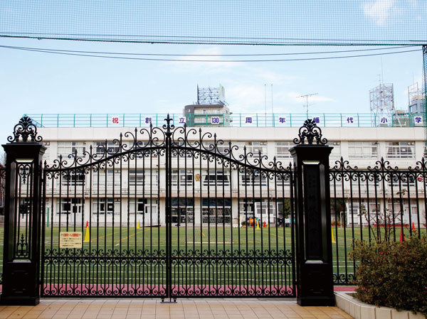 Surrounding environment. Ward Hatashiro elementary school (about 900m ・ A 12-minute walk)
