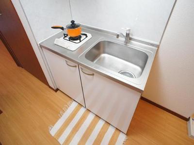 Kitchen.  ☆ Model room held in ☆ 