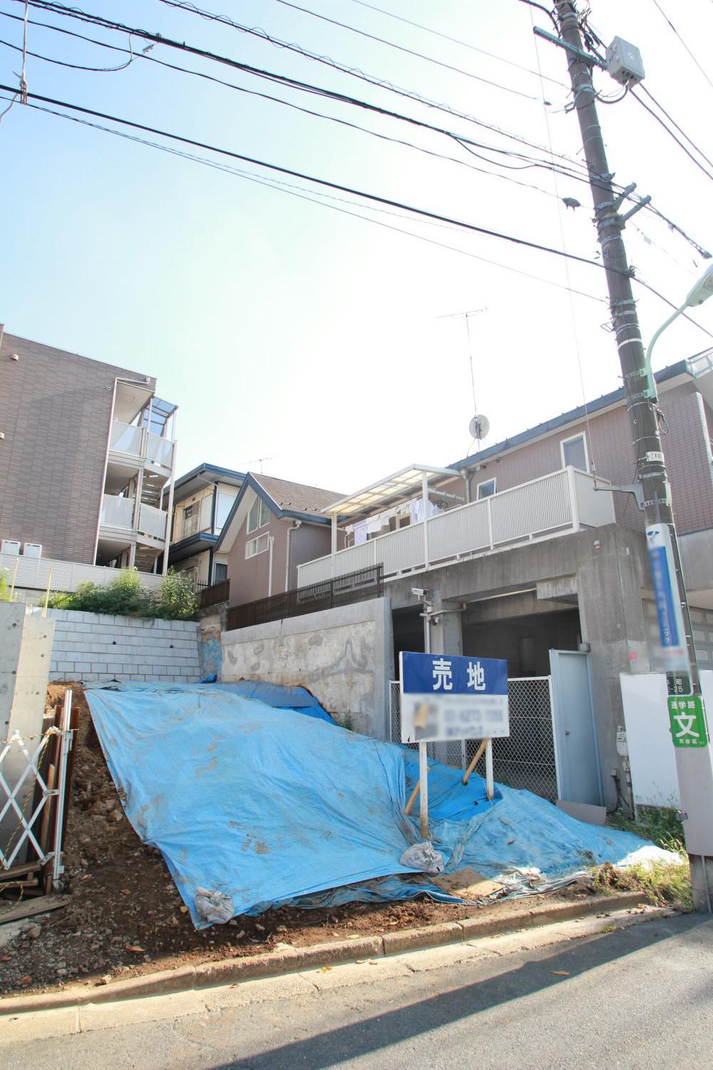 Local land photo. Keio Line "Hatsudai" station walk 9 minutes ・ Oedo Line "Nishi Chome" station walk 9 minutes. Local conditions that more than two-wire 2 Station available location and the road surface was a little higher is attractive.