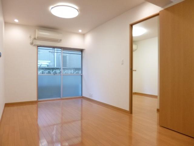 Living. Air conditioning installation completed