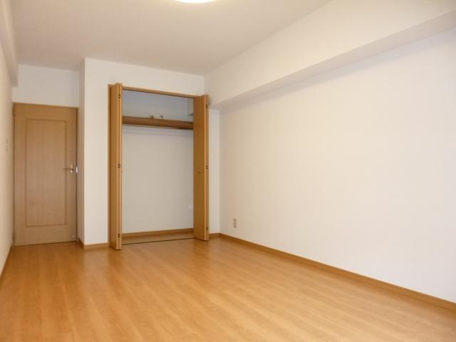 Non-living room. 8.4 Pledge