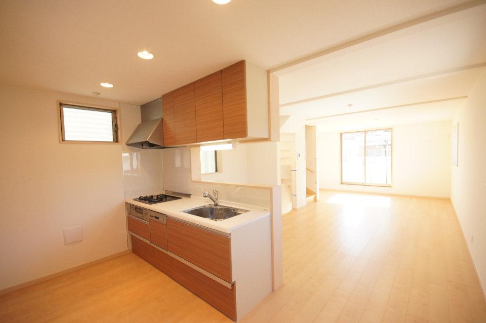 Same specifications photos (living). It will be the construction example of living. 