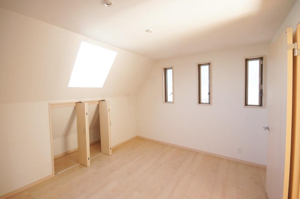 Same specifications photos (Other introspection). It will be the construction example of Western-style. 