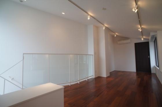 Non-living room. Local (May 2013) Shooting