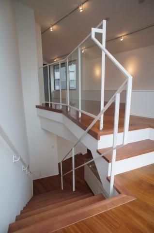 Non-living room. Local (May 2013) Shooting