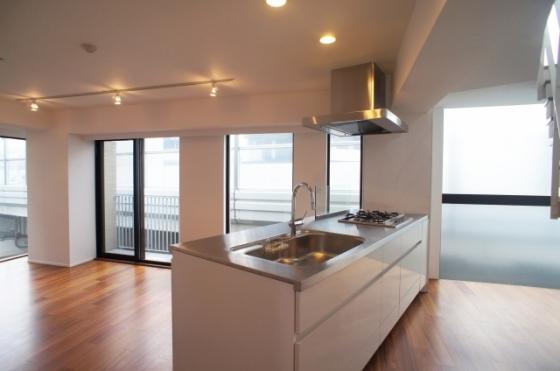 Kitchen. Local (May 2013) Shooting