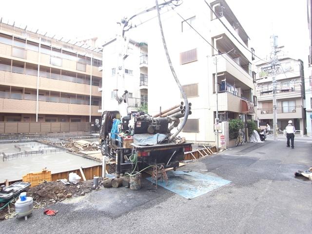 Local photos, including front road. Local (September 2013) Shooting