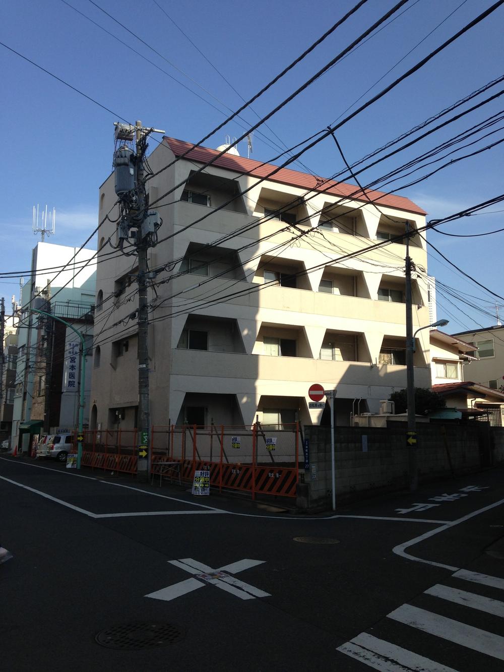 Local photos, including front road. Local (January 2014) Shooting