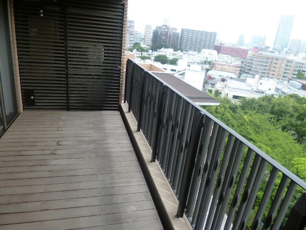 Balcony. Local (August 2013) Shooting