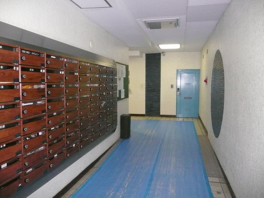 Other common areas. The entrance