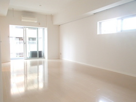 Living and room. Corner room ・ About 15 Pledge of studio of two-sided lighting